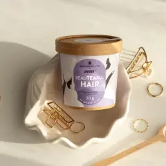 Suplement diety "Beautaeafal Hair" w formie herbatki, idealny, gdy zastanawiasz się, jakie witaminy na wypadanie włosów wybrać.