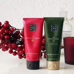 Rituals to marka, która oferuje kosmetyki inspirowane tradycyjnymi rytuałami. Na zdjęciu krem do rąk Ayurveda i balsam do rąk Dao.