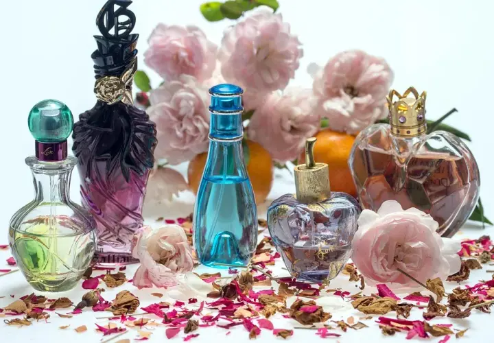 Szkodliwe składniki w perfumach? Jak wybrać bezpieczny zapach