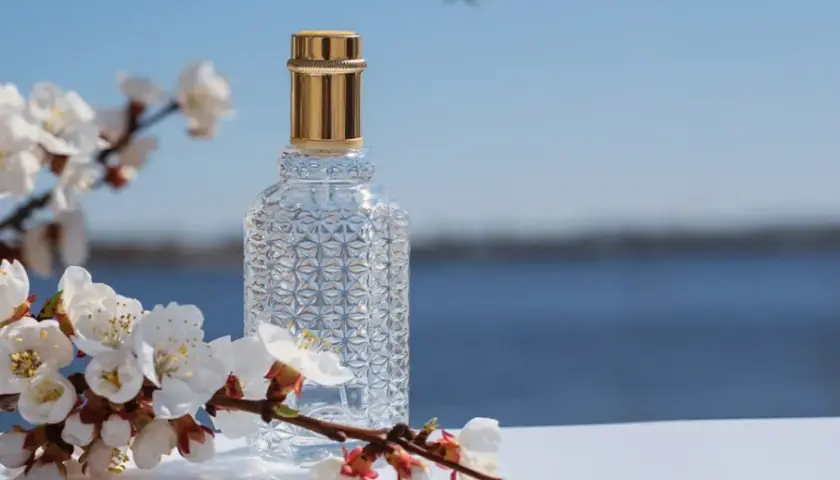 Woda perfumowana vs toaletowa: Która pachnie dłużej?
