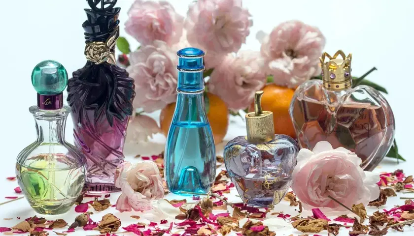 Szkodliwe składniki w perfumach? Jak wybrać bezpieczny zapach