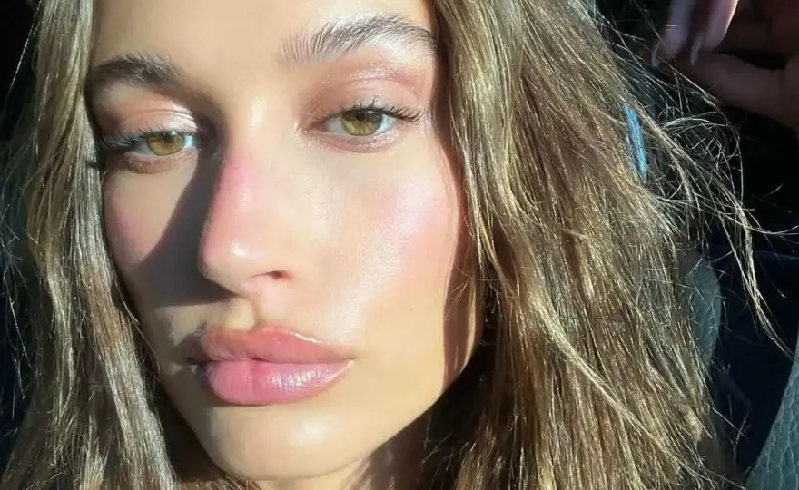 Makijaż it girl - jak go zrobić i czego unikać?