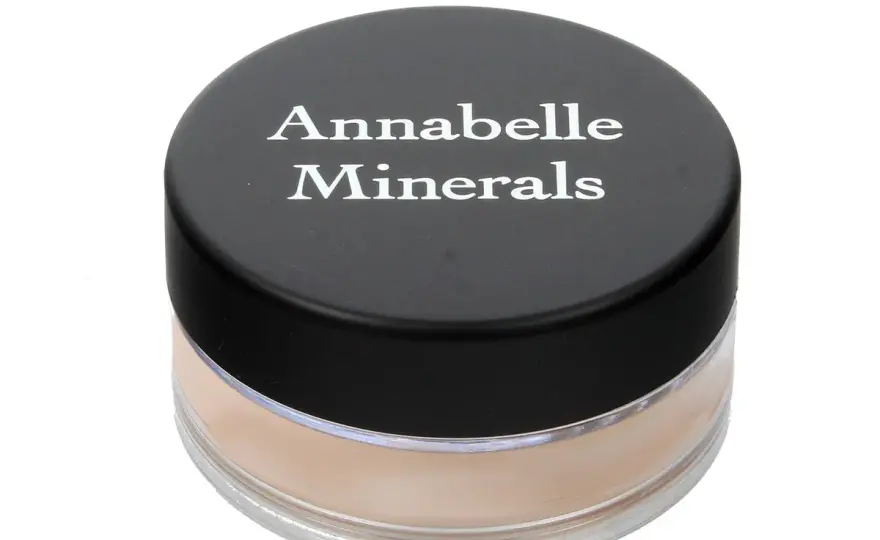 Annabelle Minerals podkład rozświetlający: Blask i sekret idealnej cery