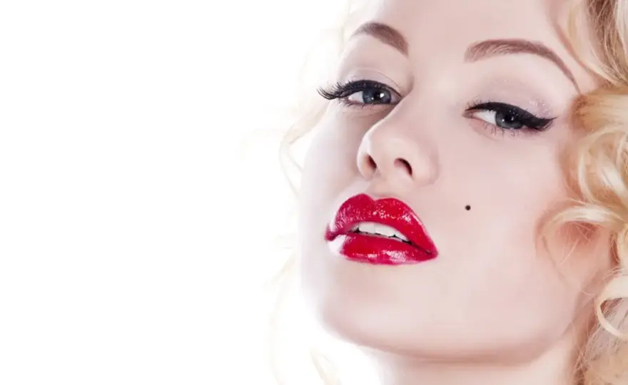Makijaż Marilyn Monroe - jak odtworzyć klasyczny look