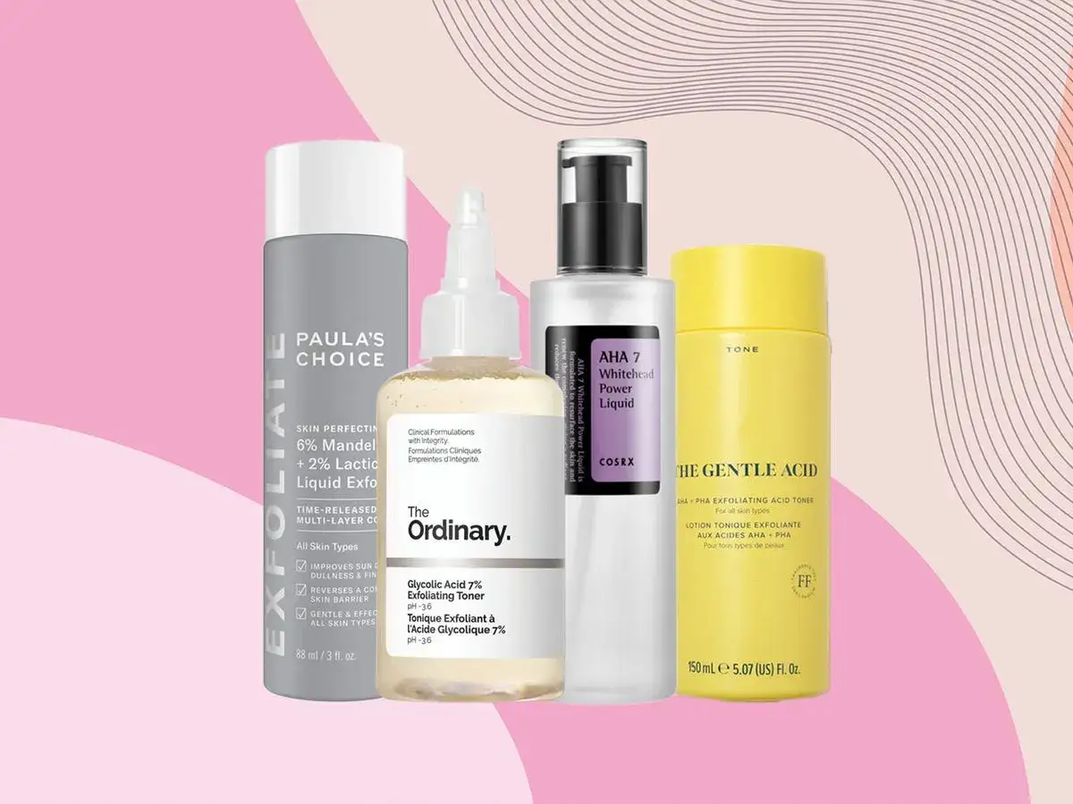 Cztery kosmetyki z kwasami AHA i PHA: Paula's Choice, The Ordinary, COSRX i The Gentle Acid.